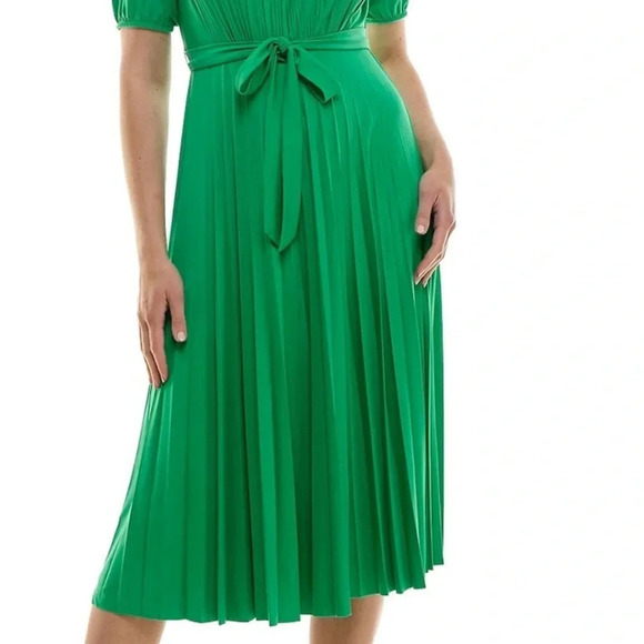 Nanette Lepore solid pleated dress with belt Size 14 Green - Picture 4 of 10